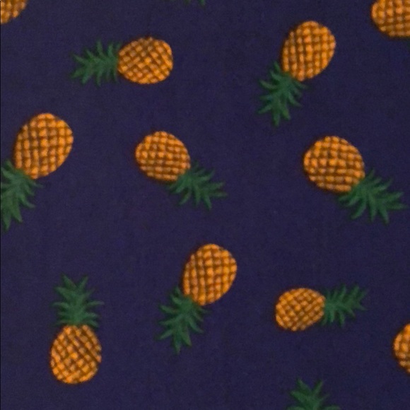 Pineapple Cropped Tank Top - Picture 3 of 3